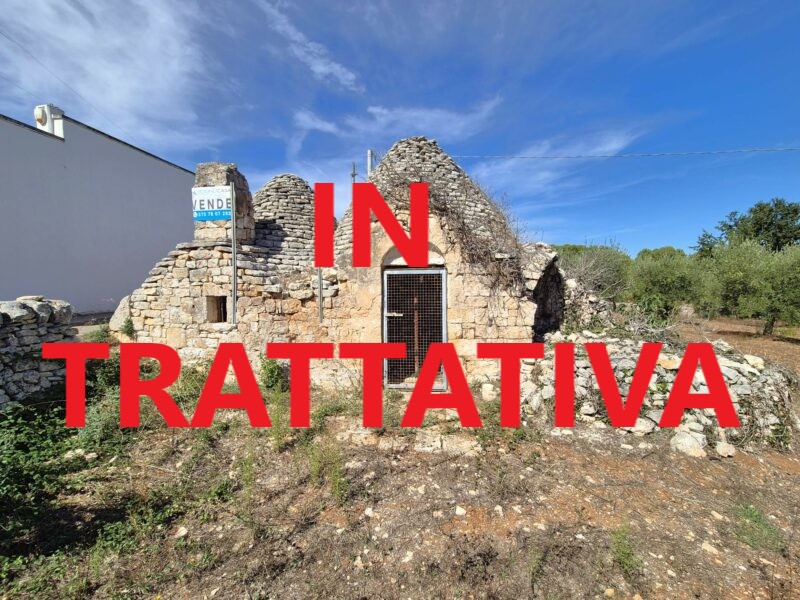 Trulli da ristrutturare con terreno