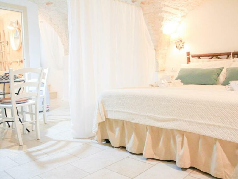 Doppia unità abitativa in pietra ristrutturata