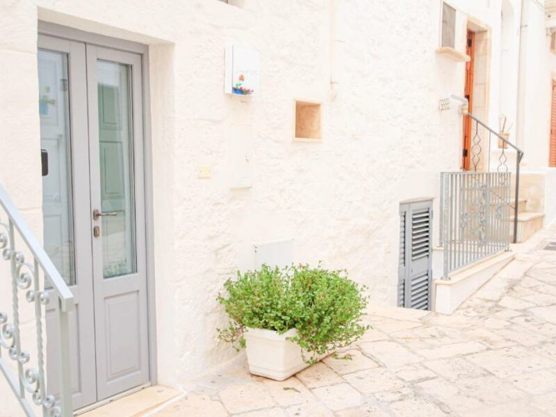 Doppia unità abitativa in pietra ristrutturata