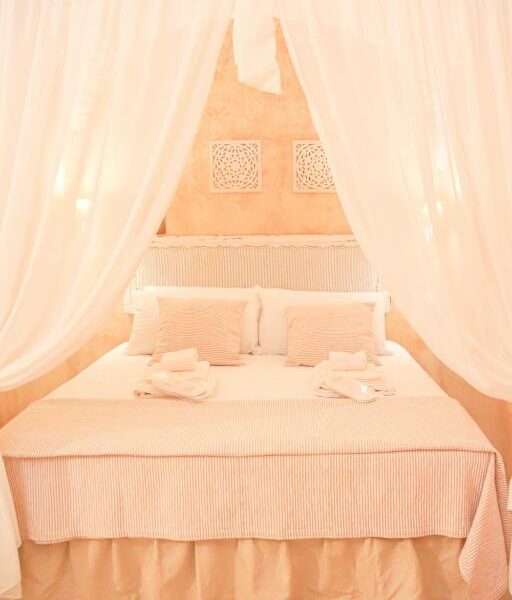 Doppia unità abitativa in pietra ristrutturata