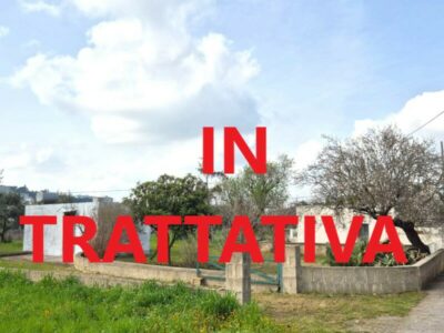 Lamia da ristrutturare con terreno di 2.095 mq